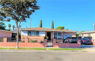 1025 W Cubbon St, Santa Ana, CA 92703