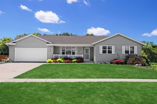 605 S 6th St, Evansville, WI 53536