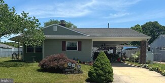 6 Spiral Ln, Levittown, PA 19055