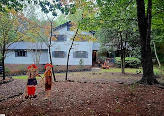 8 Overlook Ct, Greenville, SC 29609