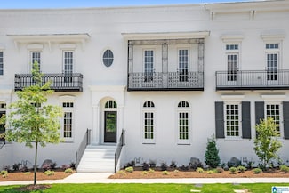 516 Preserve Pkwy, Hoover, AL 35226