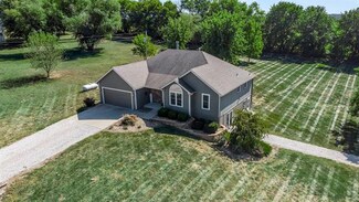 17413 Tower Rd, Basehor, KS 66007