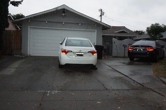 939 Tennyson Ln, San Jose, CA 95116