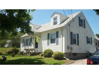 274 Simmonsville Ave, Johnston, RI 02919