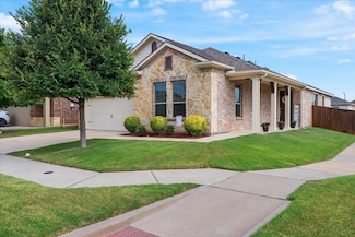 649 Fox Creek Trail, Fort Worth, TX 76131