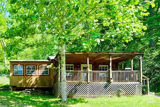 38 Buchanan Hill Rd, Bakersville, NC 28705
