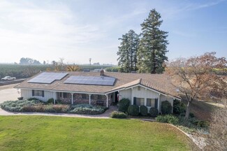 307 S Fairbanks Ave, Sanger, CA 93657