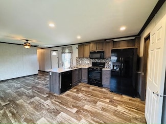 426 Chestnut Dr Unit 426, Lockport, NY 14094