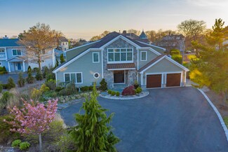 44 Seaview Ave, Monmouth Beach, NJ 07750