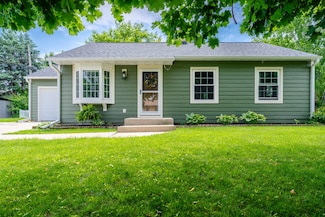 W150N8204 Norman Dr, Menomonee Falls, WI 53051