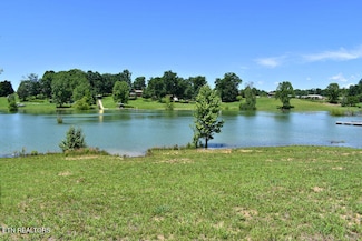 2275 Chestnut Hill Rd, Dandridge, TN 37725