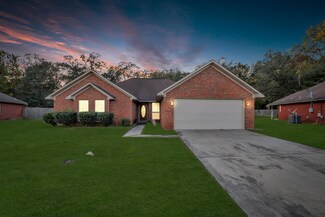 226 Gloucester Dr, Midway, GA 31320