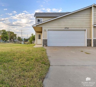 2730 Buttonwood Dr, Manhattan, KS 66502