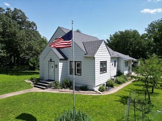 319 N Grove St, Redwood Falls, MN 56283