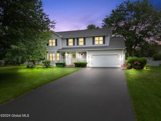 55 Deer Run Hollow, Clifton Park, NY 12065