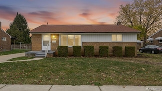 5061 Buchanan Ave, Warren, MI 48092