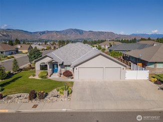1536 Harrington Ln, East Wenatchee, WA 98802