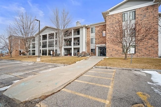 4821 86th St Unit 5, Urbandale, IA 50322