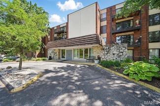 578 Sarah Ln Unit 102, Saint Louis, MO 63141