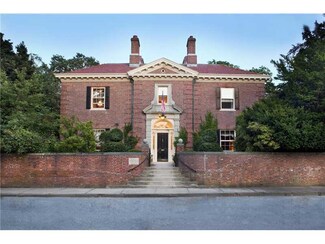 45 Catherine St, Newport, RI 02840