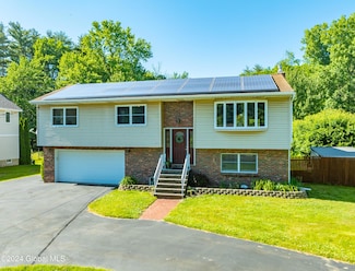 25 New Shaker Rd, Albany, NY 12205