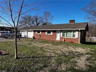 139 E Side Dr, Mount Airy, NC 27030