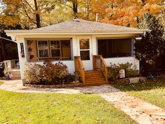 9134 Leo Ln, Sawyer, MI 49125