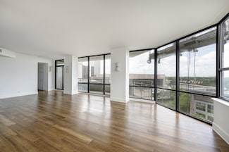 15 Greenway Plaza Unit 8G, Houston, TX 77046