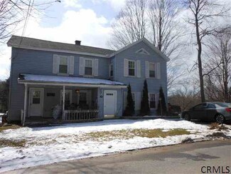 50 Maple St, Broadalbin, NY 12025