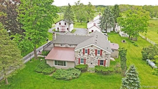 775 Sexton Rd, Howell, MI 48843