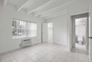 330 NW 20th St Unit 104, Boca Raton, FL 33431