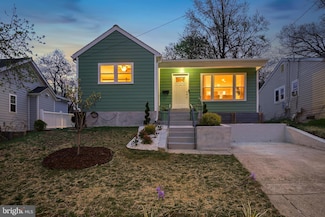 6421 5th Ave, Takoma Park, MD 20912