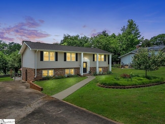 108 Wellington Dr, Mauldin, SC 29662
