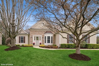 827 Columbia Cir Unit 3, North Aurora, IL 60542