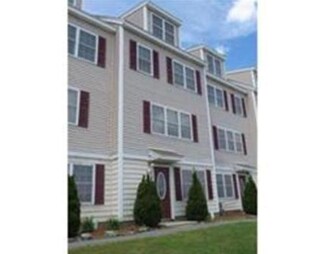 451 School St Unit 3, Lowell, MA 01851