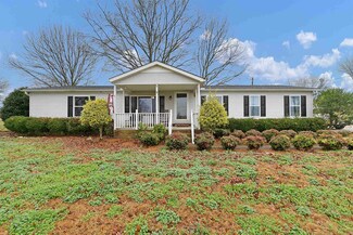 4022 Lower Jackson Rd, Bells, TN 38006