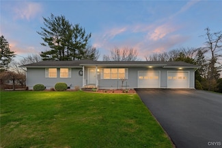 610 Patio Circle Dr, Oneida, NY 13421