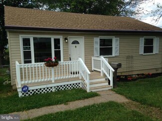13955 Mathews Dr, Woodbridge, VA 22191