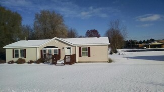 603 S 1st St, Edmore, MI 48829