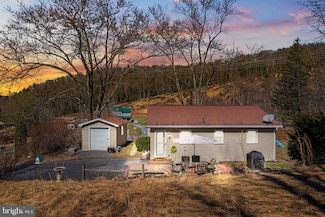 2820 Laurel Grove Rd, New Bloomfield, PA 17068
