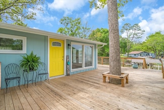 230 Shady Shores Dr, Mabank, TX 75156