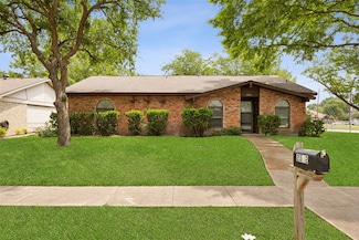 2302 Denmark Dr, Garland, TX 75040