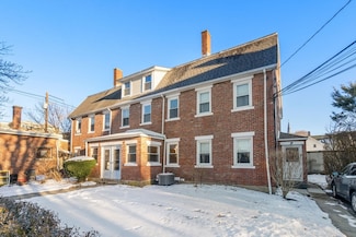 6 Clinton St Unit 10, Newton, MA 02458