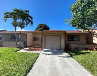 14 Farnworth Dr, Boynton Beach, FL 33426