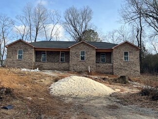 845 Spring Ave, Lawrenceburg, TN 38464