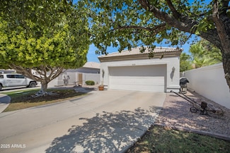 2150 E Huron Ct, Gilbert, AZ 85234