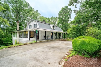 15 Wilson Way, Flat Rock, NC 28731