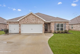 19498 Suwannee St, Biloxi, MS 39532