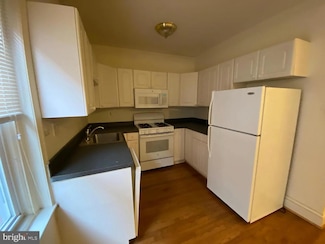 316 S 43rd St Unit 3, Philadelphia, PA 19104