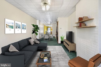 2607 Coral St, Philadelphia, PA 19125